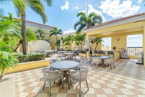 Condo in West Palm Beach, Florida, 2 bedrooms  № 1060296 - photo 21