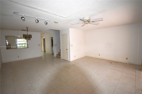 Adosado en venta en Pembroke Pines, Florida, 3 dormitorios, 136.75 m2 № 1330815 - foto 6