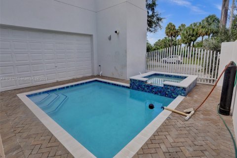 Villa ou maison à vendre à Fort Lauderdale, Floride: 7 chambres, 404.59 m2 № 1239389 - photo 7