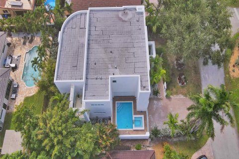 Villa ou maison à vendre à Fort Lauderdale, Floride: 7 chambres, 404.59 m2 № 1239389 - photo 11