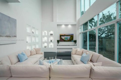 Villa ou maison à vendre à Fort Lauderdale, Floride: 7 chambres, 404.59 m2 № 1239389 - photo 4