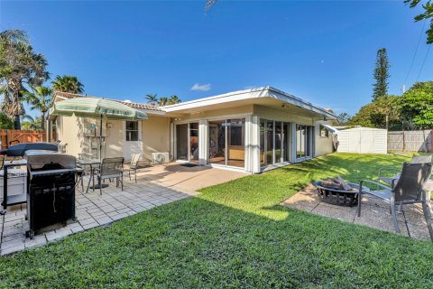 Villa ou maison à vendre à Pompano Beach, Floride: 4 chambres, 213.68 m2 № 1077543 - photo 20