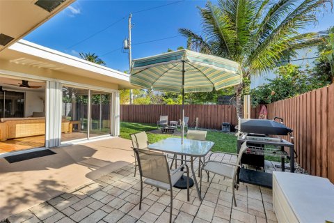 Villa ou maison à vendre à Pompano Beach, Floride: 4 chambres, 213.68 m2 № 1077543 - photo 21