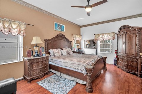 Villa ou maison à vendre à Pembroke Pines, Floride: 4 chambres, 201.78 m2 № 1049583 - photo 10