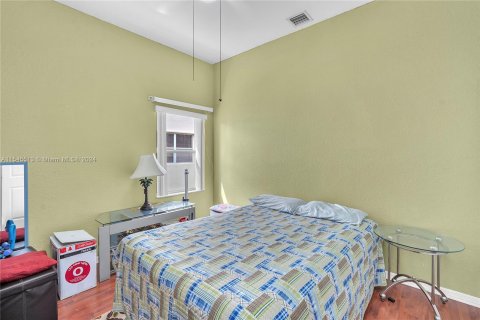 Casa en venta en Pembroke Pines, Florida, 4 dormitorios, 201.78 m2 № 1049583 - foto 7
