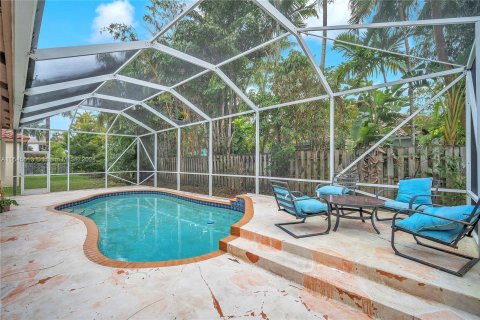Villa ou maison à vendre à Pembroke Pines, Floride: 4 chambres, 201.78 m2 № 1049583 - photo 24
