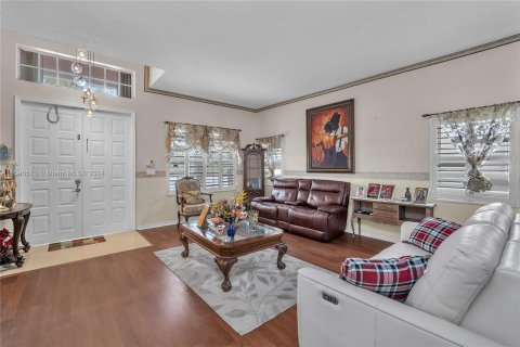 Casa en venta en Pembroke Pines, Florida, 4 dormitorios, 201.78 m2 № 1049583 - foto 25