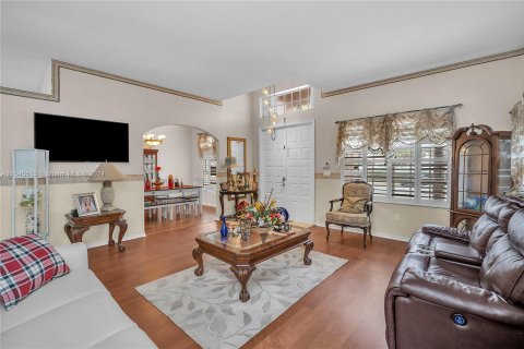 Casa en venta en Pembroke Pines, Florida, 4 dormitorios, 201.78 m2 № 1049583 - foto 26