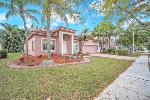 Villa ou maison à vendre à Pembroke Pines, Floride: 4 chambres, 201.78 m2 № 1049583 - photo 1