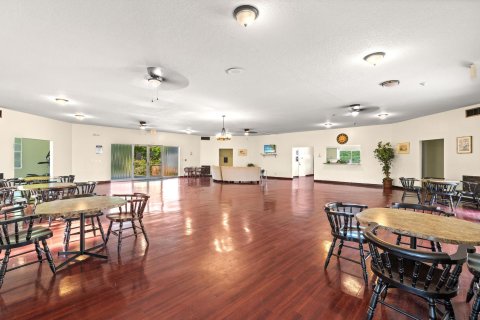 Condo in Palm Springs, Florida, 1 bedroom  № 1226647 - photo 4