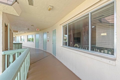 Condominio en venta en Palm Springs, Florida, 1 dormitorio, 59.64 m2 № 1226647 - foto 22