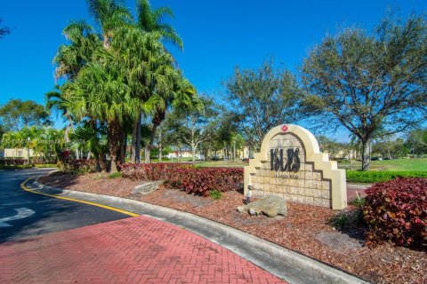 Condo in Sunrise, Florida, 1 bedroom  № 1242054 - photo 1