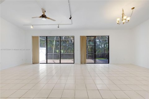 Adosado en alquiler en Doral, Florida, 3 dormitorios, 166.57 m2 № 1394961 - foto 4