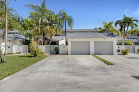 Adosado en alquiler en Doral, Florida, 3 dormitorios, 166.57 m2 № 1394961 - foto 1