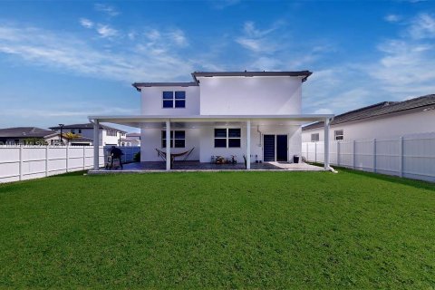 House in Miami, Florida 4 bedrooms, 240.71 sq.m. № 1239458 - photo 7