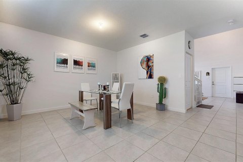 House in Miami, Florida 4 bedrooms, 240.71 sq.m. № 1239458 - photo 15