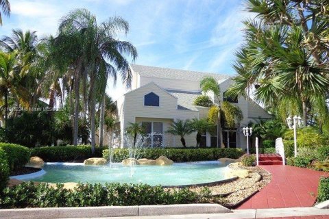 Condominio en venta en Oakland Park, Florida, 1 dormitorio, 74.51 m2 № 1239526 - foto 17