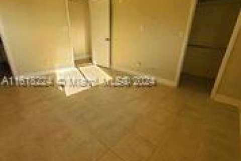 Condominio en venta en Oakland Park, Florida, 1 dormitorio, 74.51 m2 № 1239526 - foto 13