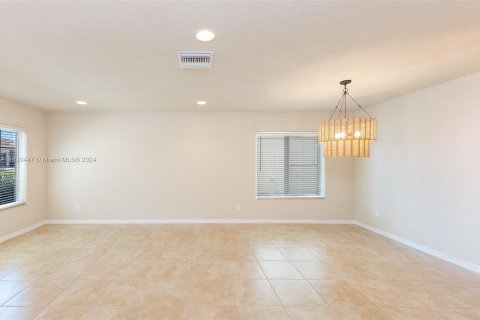 House in Vero Beach, Florida 3 bedrooms, 241.55 sq.m. № 1241611 - photo 6