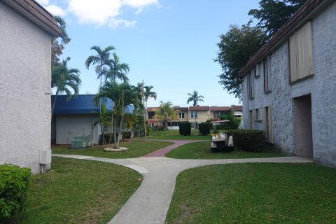 Condo in Miami, Florida, 2 bedrooms  № 1041063 - photo 24