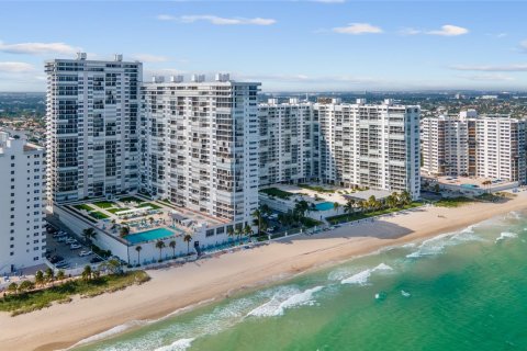 Condominio en venta en Fort Lauderdale, Florida, 1 dormitorio, 134.71 m2 № 1222822 - foto 12