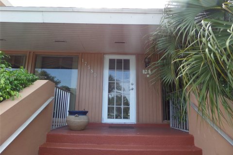 Condo in Hialeah, Florida, 1 bedroom  № 1325366 - photo 5