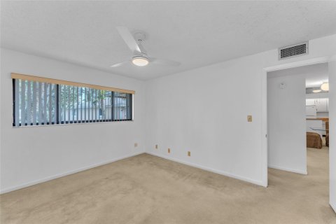 Condominio en venta en Tamarac, Florida, 2 dormitorios, 76.83 m2 № 1068122 - foto 11