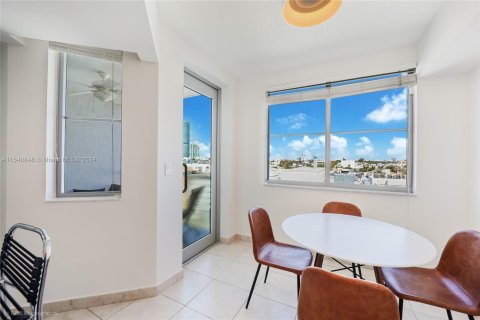 Condominio en venta en Miami Beach, Florida, 1 dormitorio, 76.74 m2 № 1040132 - foto 4