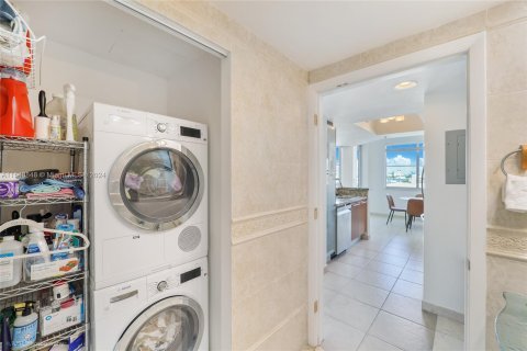 Condominio en venta en Miami Beach, Florida, 1 dormitorio, 76.74 m2 № 1040132 - foto 8