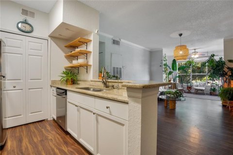 Copropriété à vendre à Orlando, Floride: 2 chambres, 93.55 m2 № 1398898 - photo 18