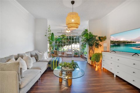 Condo in Orlando, Florida, 2 bedrooms  № 1398898 - photo 5