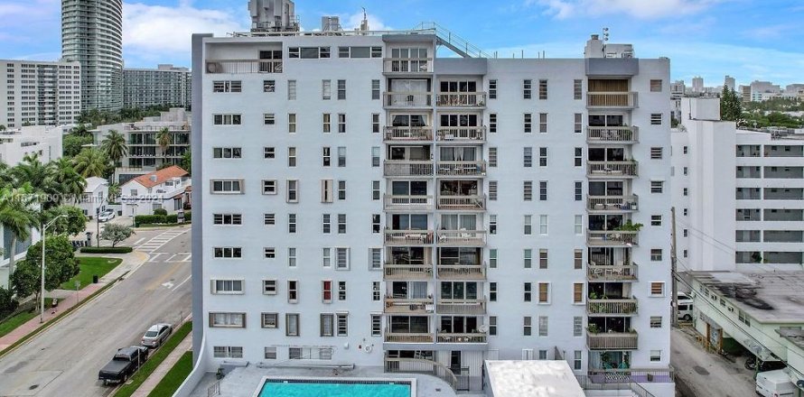 Condo à Miami Beach, Floride, 2 chambres  № 1395850