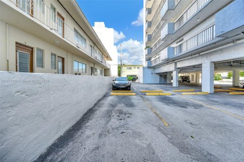 Copropriété à vendre à Miami Beach, Floride: 2 chambres, 99.5 m2 № 1395850 - photo 28