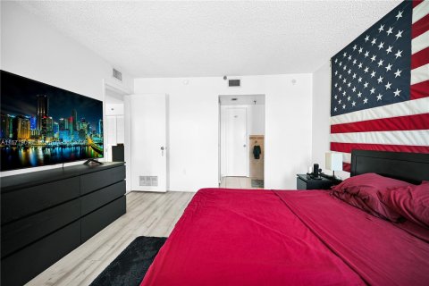 Copropriété à vendre à Miami Beach, Floride: 2 chambres, 99.5 m2 № 1395850 - photo 17