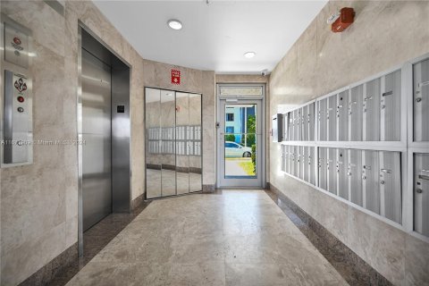 Copropriété à vendre à Miami Beach, Floride: 2 chambres, 99.5 m2 № 1395850 - photo 27