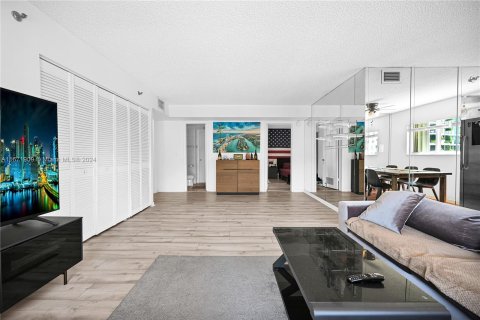 Copropriété à vendre à Miami Beach, Floride: 2 chambres, 99.5 m2 № 1395850 - photo 8