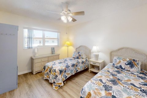 Condo in Stuart, Florida, 2 bedrooms  № 1040554 - photo 12