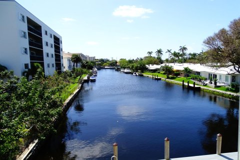 Condo in Lauderdale-by-the-Sea, Florida, 2 bedrooms  № 1060069 - photo 4
