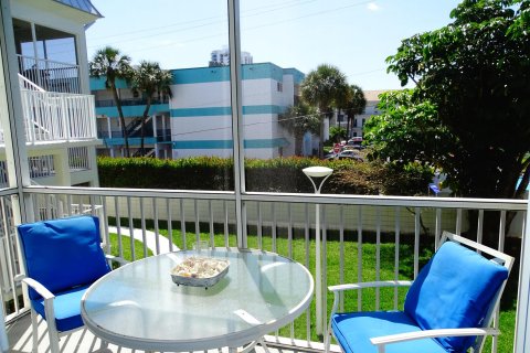 Condo in Lauderdale-by-the-Sea, Florida, 2 bedrooms  № 1060069 - photo 8