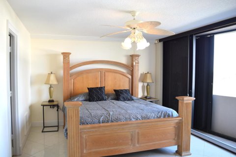 Condominio en alquiler en Riviera Beach, Florida, 2 dormitorios, 133.04 m2 № 1065464 - foto 12