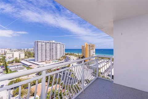 Condo in Pompano Beach, Florida, 2 bedrooms  № 1065503 - photo 2