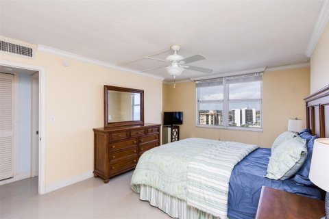 Condo in Pompano Beach, Florida, 2 bedrooms  № 1065503 - photo 13