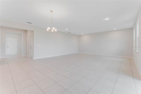 House in DeLand, Florida 5 bedrooms, 265.33 sq.m. № 1357864 - photo 7