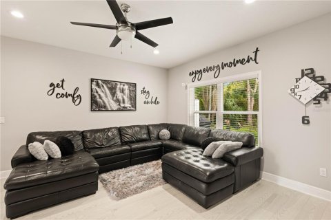 Touwnhouse à vendre à New Port Richey, Floride: 3 chambres, 200.02 m2 № 1055751 - photo 12
