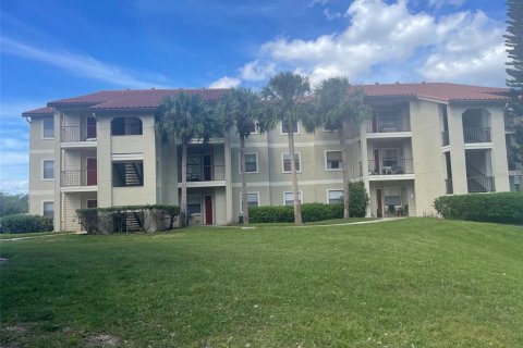 Condo in Kissimmee, Florida, 1 bedroom  № 1408742 - photo 1