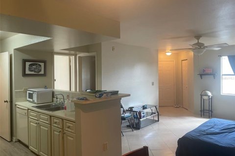 Condo in Kissimmee, Florida, 1 bedroom  № 1408742 - photo 10