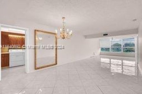 Copropriété à vendre à Davie, Floride: 2 chambres, 128.67 m2 № 1319006 - photo 8