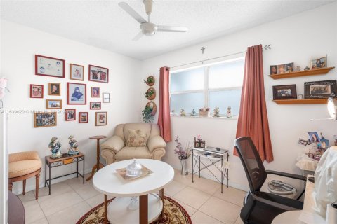 Condo in Sunrise, Florida, 2 bedrooms  № 1327961 - photo 10