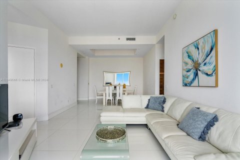 Condo in Sunny Isles Beach, Florida, 2 bedrooms  № 1331474 - photo 10