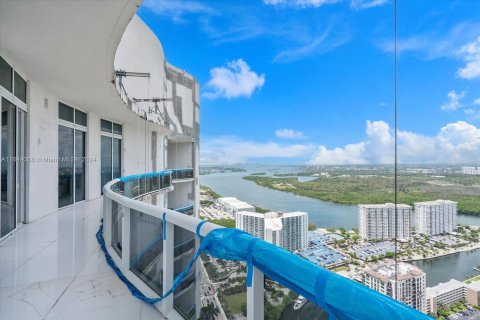 Condo in Sunny Isles Beach, Florida, 2 bedrooms  № 1331474 - photo 13